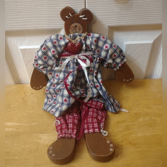 REASONABLE OFFERS ACCEPTED Wooded 14 inch country bear decorations - Picture 1 of 2